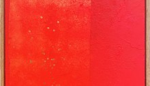 MONNIER Yves VACHE de Mr YOSHIZAWA 14/355  Image photographique sérigraphiée en bitume sur tuile de béton fibré, vitrificateur, feuille d’or, peintures à carrosserie et de marquage Caisse américaine bois 42x26x4cm. 2016